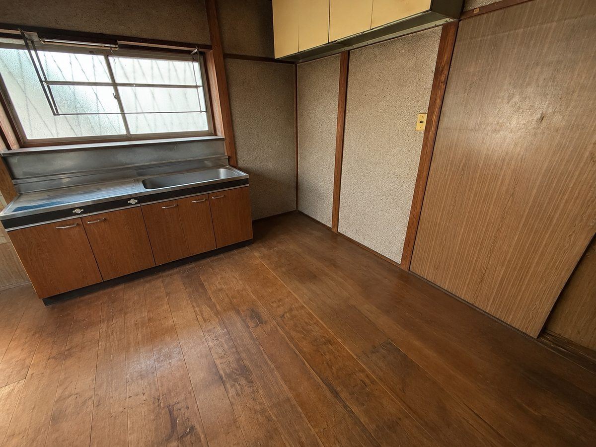 幸華堂の片付け作業 After 台所が片付いた状態