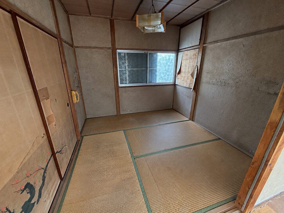 幸華堂の片付け作業 After 畳の和室が片付いた状態